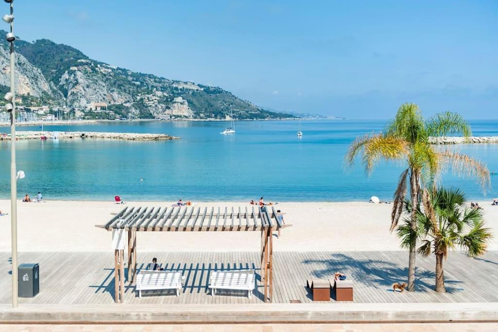 Superbe Studio Avec Terrasse En Front De Mer Menton Exteriör bild